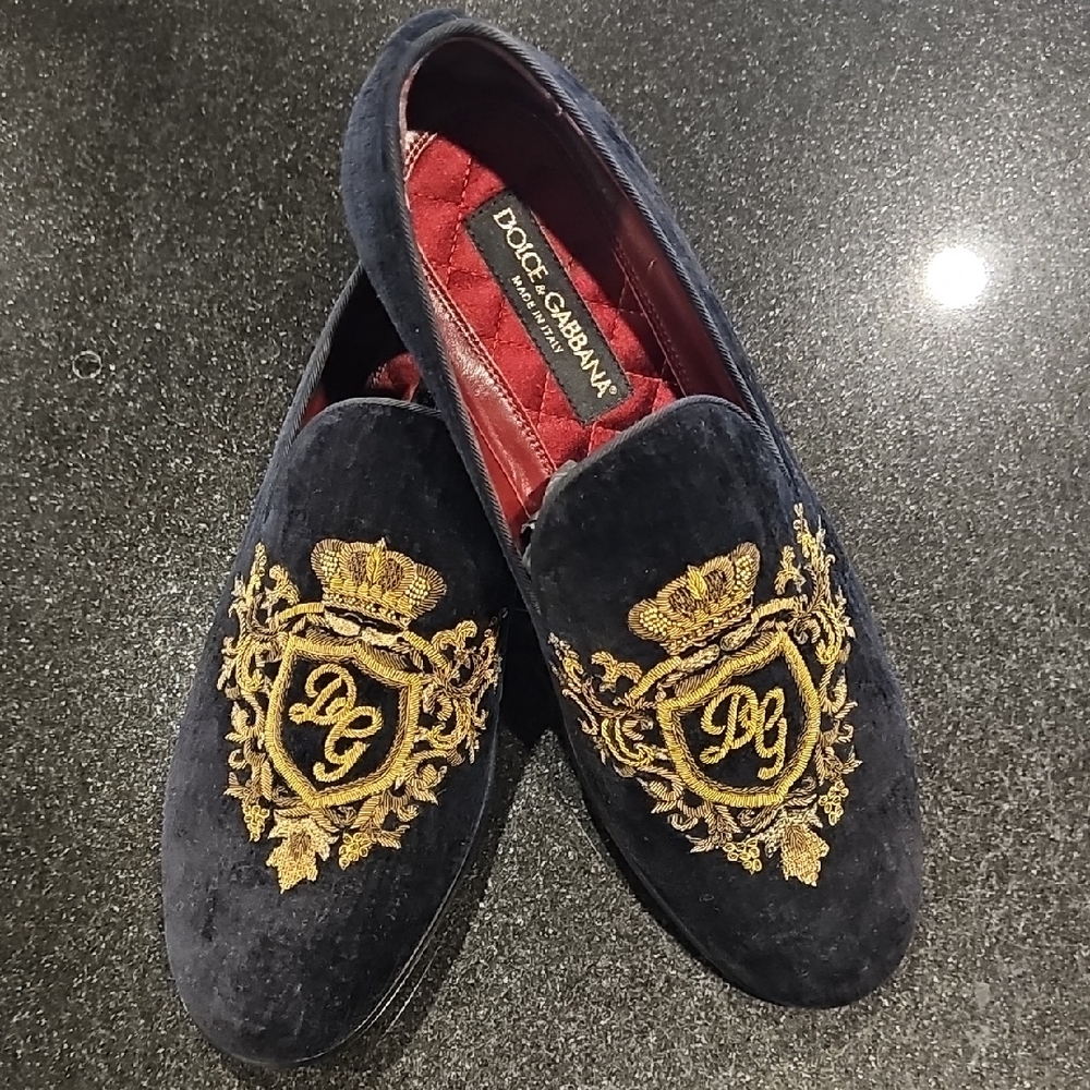 Dolce & Gabbana Men's Navy Velvet Loafers with Gold Crest